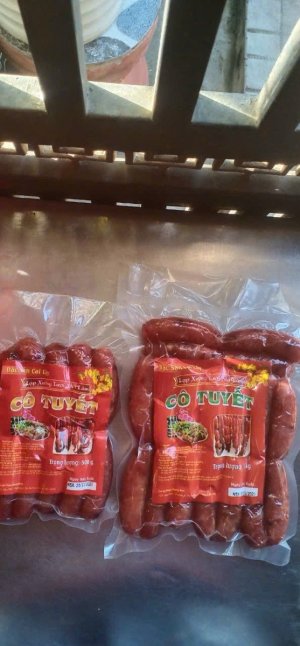 Lạp Xưởng Tươi Cô Tuyết Cai Lậy