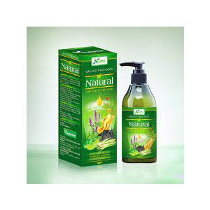 Dầu gội thảo dược Natural Hà Thủ Ô,Bồ Kết, cải thiện tình trạng tóc gãy rụng phù hợp với mọi loại da đầu